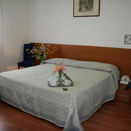 Rometta Hotel 3*